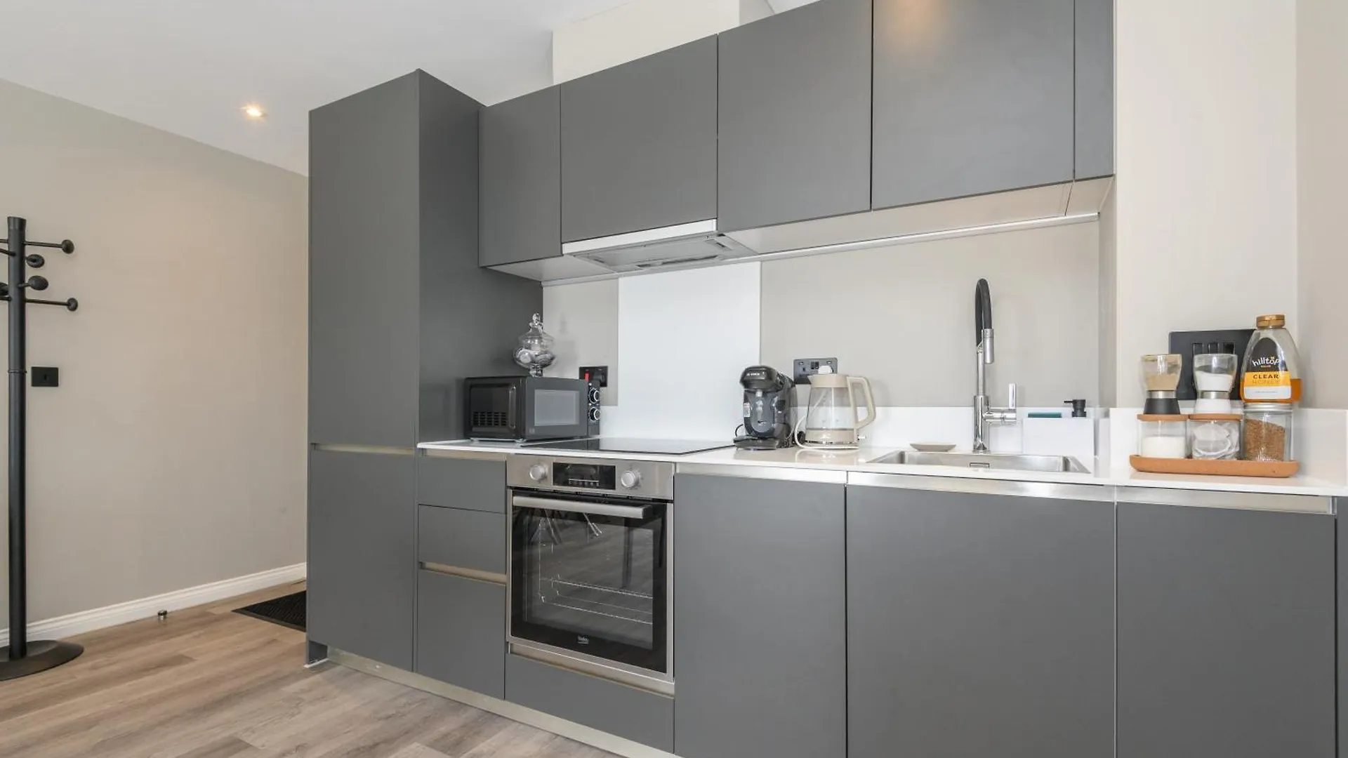 Springwell Suite - City Centre - Balcony & Pool Table - 3 Bed Leeds  0*, Leeds (West Yorkshire)